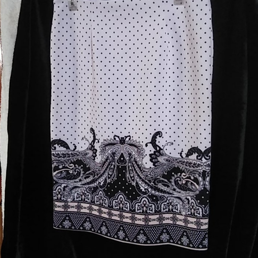 EST. 1946 polka-dots skirt